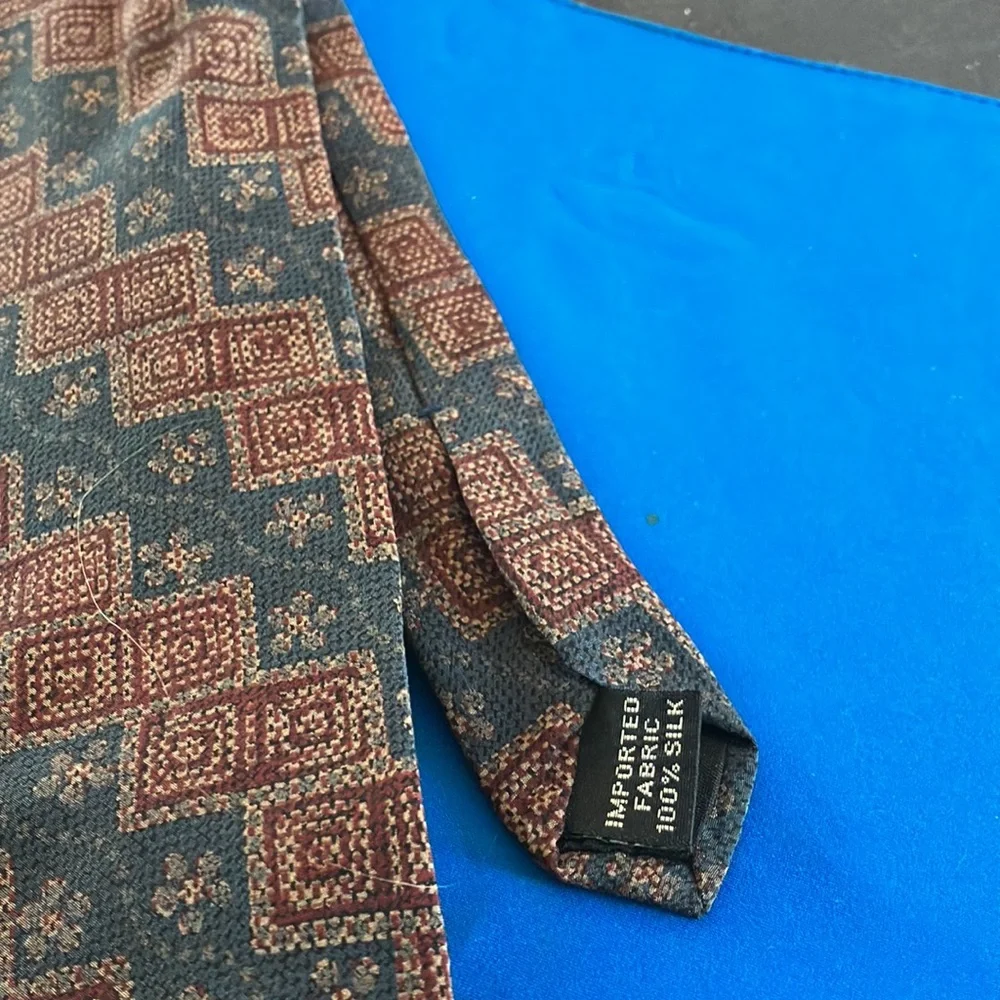 FINAL MARKDOWN Daniel Hechter Elegant Patterned Men's silk Tie